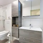 דירה Eg Rechts Id 137 *